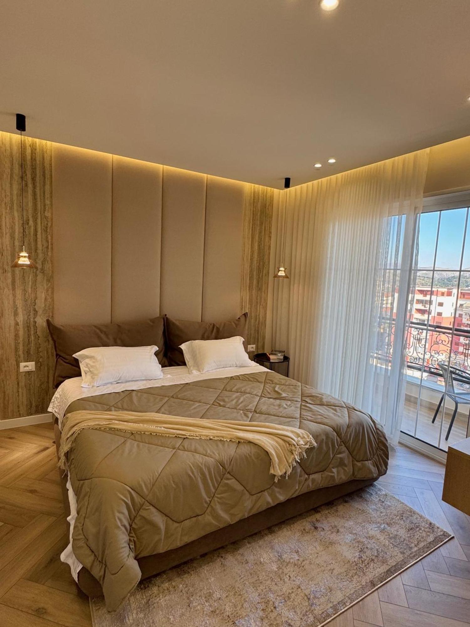 Downtown 3* Szkodra